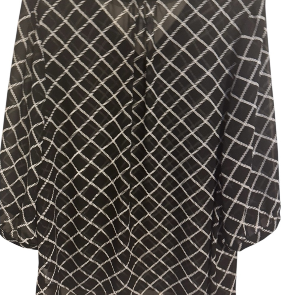 Old Navy Black/White V-Neck Blouse XLARGE #X - Picture 5 of 7